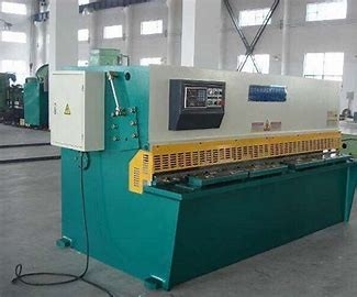 CNC Contral Metal Fiber Laser Cutting Machine 1000w G . Weik