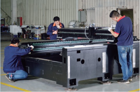 High Power 3000 X 1500 Mm Full Enclosed Fiber Laser Cutting Machine